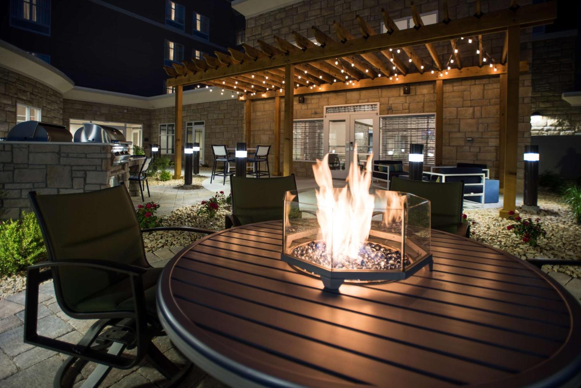 Hilton Garden Inn Atlanta Airport North College Park Eksteriør billede